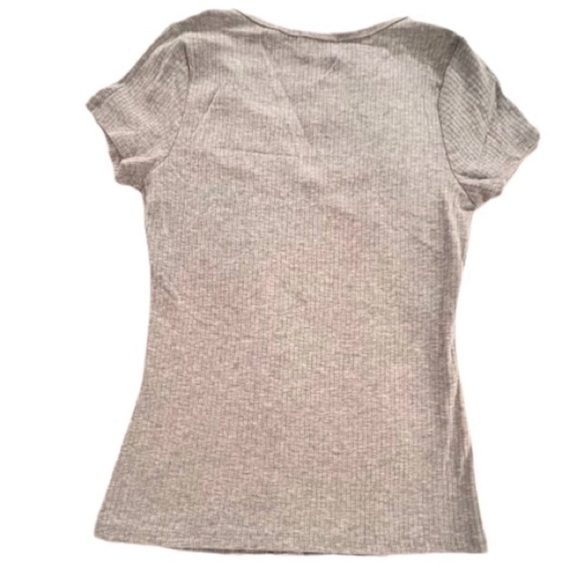 NWT- Set/2 Wishful Thinking Ribbed V-Neck T-Shirts Size: large - Picture 7 of 8